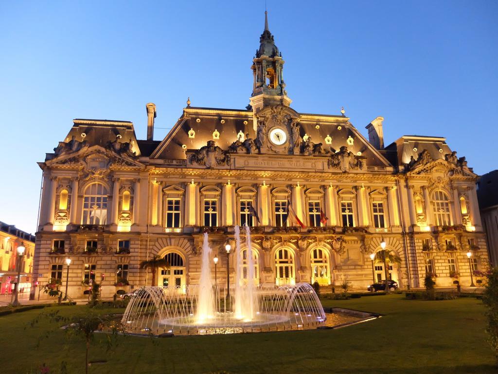 Hotel Moderne Tours Exterior foto